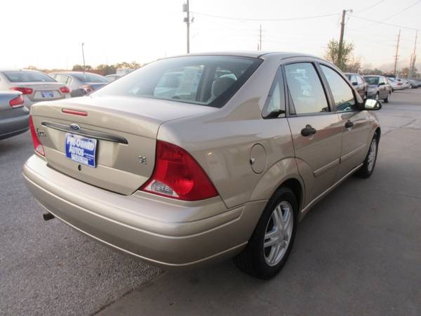 2002 Ford Focus SE Sedan - Automatic- Wheels - Low Mileage - 59K!! -... for sale in Des Moines, IA – photo 6