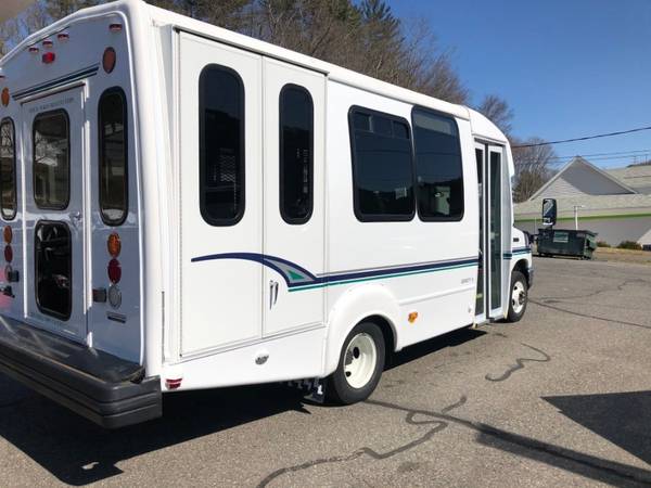 2015 Ford Econoline Commercial Cutaway with 134, 219 Miles-Northwest for sale in Thomaston, CT – photo 6