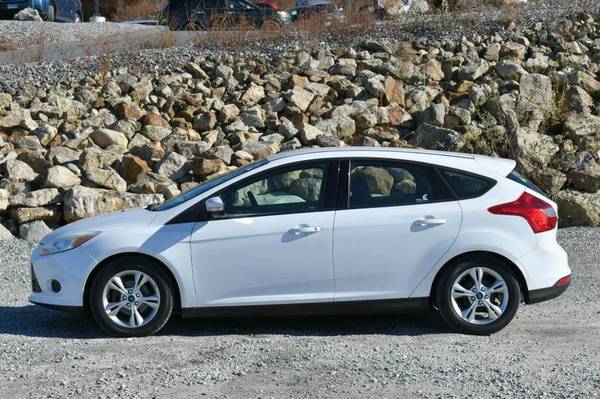 2014 Ford Focus SE - - by dealer - vehicle for sale in Naugatuck, CT – photo 4