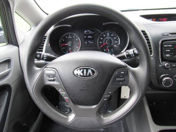 2017 KIA FORTE LX*CLEAN TITLE*GAS SAVER*AFFORDABLE*DOWN 2500 O.A.C for sale in Nashville, TN – photo 14