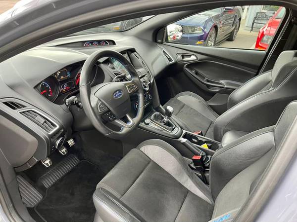 Wow! A 2017 Ford Focus TRIM with only 20, 149 Miles - Hartford for sale in South Windsor, CT – photo 11