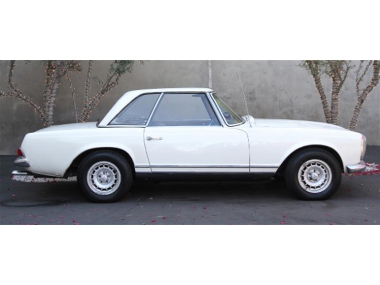 1967 Mercedes-Benz 250SL for sale in Beverly Hills, CA – photo 12