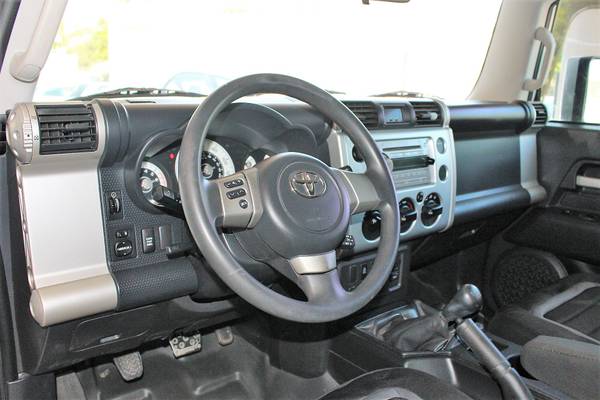 2007 Toyota FJ Cruiser 4WD - - by dealer - vehicle for sale in San Diego, CA – photo 10