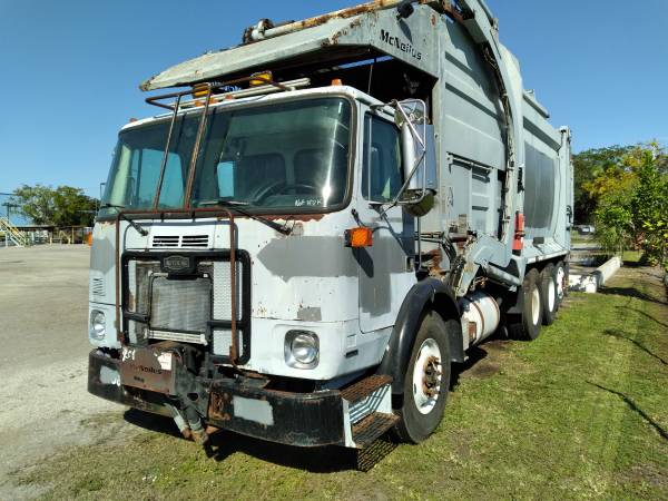 2007 AUTOCAR Expeditor, Garbage Truck, McNEILUS FRONT LOADER - cars... for sale in Fort Myers, FL – photo 2