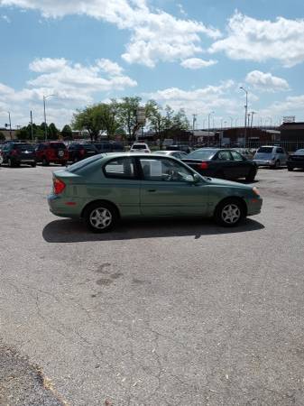 2005 Hyundai Accent - - by dealer - vehicle automotive for sale in Davenport, IA – photo 3