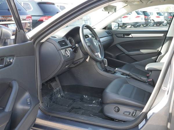 2015 Volkswagen Passat 2.0L TDI SE w/Sunroof for sale in Inver Grove Heights, MN – photo 17