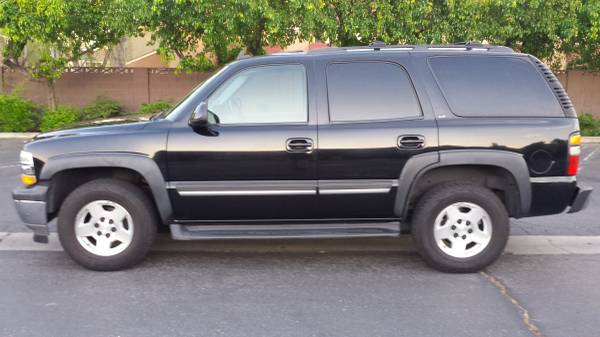 2006 Chevy Tahoe LT 5 3L, Leather, Moonroof, DVD, 3rd Seat CLEAN for sale in Selma, CA – photo 2
