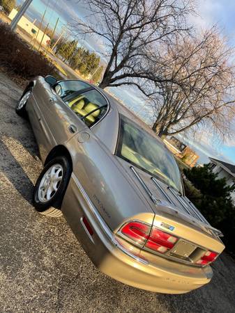 2001 Buick Park Ave Low Miles! - cars & trucks - by dealer - vehicle... for sale in Appleton, WI – photo 3