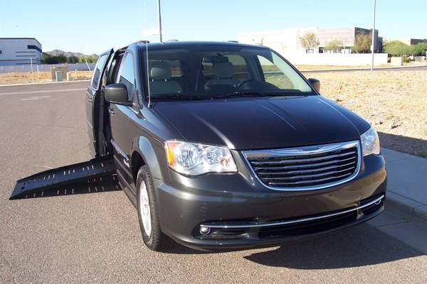 2011 Chrysler Town & Country Touring Wheelchair Handicap Mobility Van for sale in Phoenix, AZ – photo 4