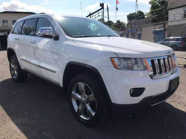 2013 Jeep Grand Cherokee Overland 4x4 4dr SUV BUY HERE, PAY HERE... for sale in Ridgewood, NY – photo 6