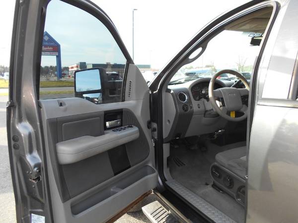 2005 Ford F-150 FX4 SuperCrew 4WD - cars & trucks - by dealer -... for sale in Newaygo, MI – photo 10