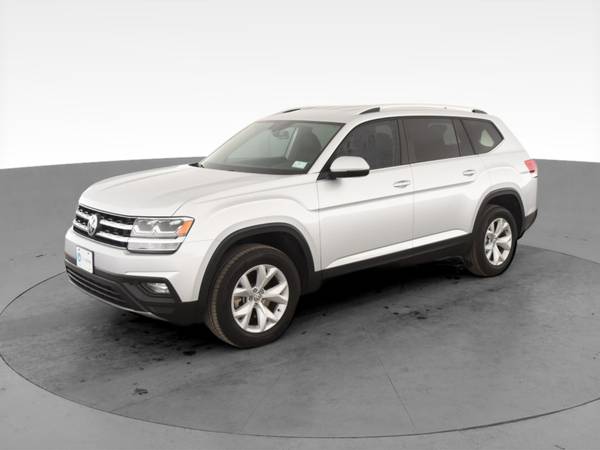 2019 VW Volkswagen Atlas SE 4Motion Sport Utility 4D suv Silver for sale in Chicago, IL – photo 3