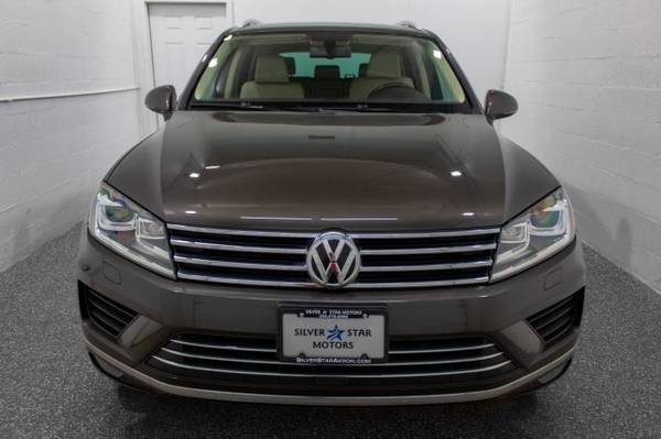 2016 Volkswagen Touareg Sport w/Technology - - by for sale in Tallmadge, PA – photo 5