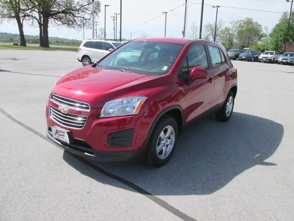 2015 Chevy Chevrolet Trax LS suv Ruby Red Metallic for sale in Fayetteville, OK – photo 3