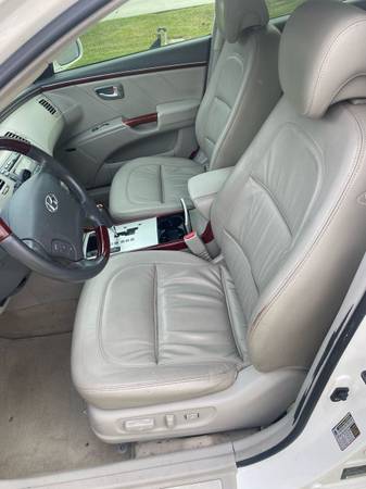 2007 Hyundai Azera Limited - cars & trucks - by owner - vehicle... for sale in Cape Coral, FL – photo 3