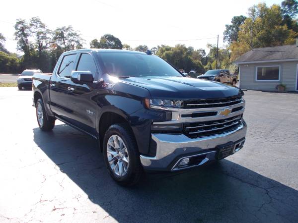 2019 Chevy Silverado Crew Cab 4x4 LTZ - cars & trucks - by dealer -... for sale in Columbia, KY – photo 3