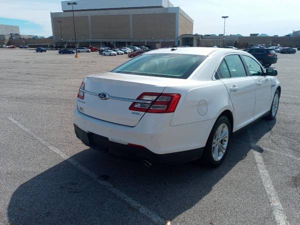 2014 Ford Taurus SEL sedan White Platinum Metallic Tri-Coat - cars & for sale in Columbus, OH – photo 5
