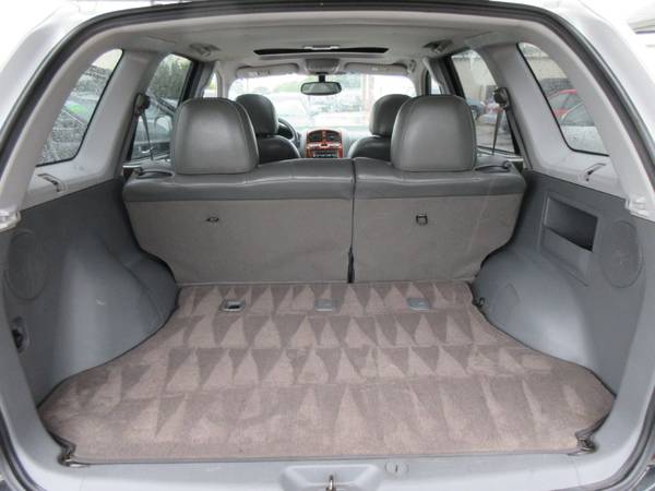 2004 Hyundai Sante FE AWD SUV - Auto/Leather/Wheels/Roof - NICE!! for sale in Des Moines, IA – photo 12