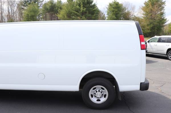 2016 Chevrolet Express Cargo Van 2500 EXT 4 8L V8 for sale in Plaistow, MA – photo 6