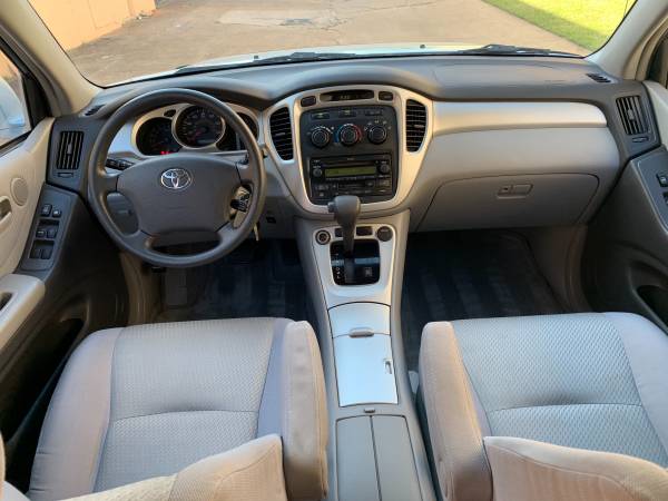 2005 Toyota Highlander sport clean title 4cyl for sale in Houston, TX – photo 15