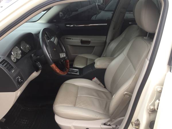 ♛ ♛ 2005 CHRYSLER 300 ♛ ♛ for sale in Other, Other – photo 5