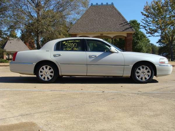 2004 LINCOLN TOWNCAR ULTIMATE 4 DOOR RUNS GREAT!! STOCK #839... for sale in Corinth, AL – photo 3