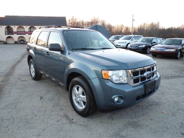 2010 Ford Escape XLT AWD SUV Extra Clean ***1 Year Warranty*** -... for sale in Hampstead, NH – photo 2