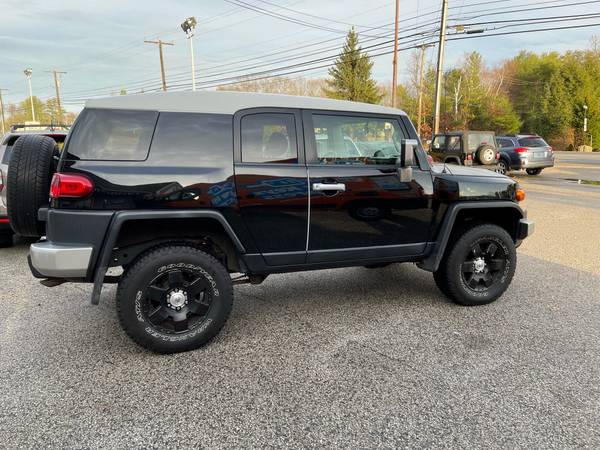 2007 TOYOTA FJ CRUISER LOW MILES WARRANTY INSPECTED - cars & trucks... for sale in North hampton, NH – photo 4