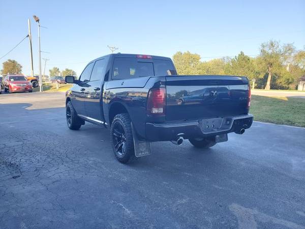 2016 Ram 1500 Crew Cab 4WD Sport Pickup 4D 5 1/2 ft Trades Welcome Fin for sale in Harrisonville, MO – photo 15