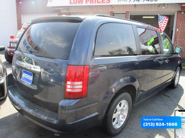 2008 Chrysler Town and Country Touring/Signature - BEST CASH PRICES for sale in Detroit, MI – photo 8