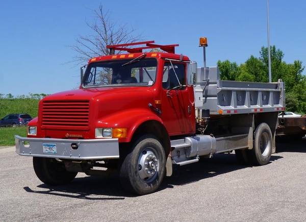 1990 International 4900 - 2WD 7 6L 11ft Dump Truck - DT466 (235601) for sale in Dassel, MN – photo 8