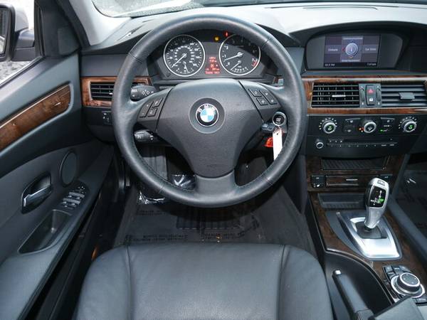 2010 BMW 5 Series 528i xDrive - - by dealer - vehicle for sale in Roseville, MN – photo 10