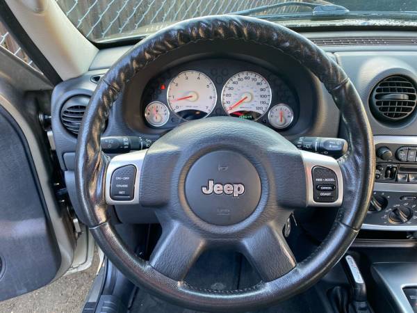 2003 Jeep Liberty 4x4 4WD 4dr SUV - cars & trucks - by dealer -... for sale in Milwaukie, OR – photo 17
