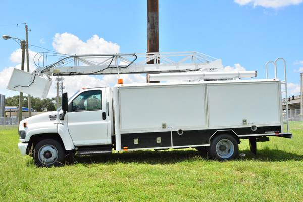 2006 GMC C5500 NON-CDL BUCKET LADDER TRUCK 42FT - - by for sale in Other, MS – photo 5