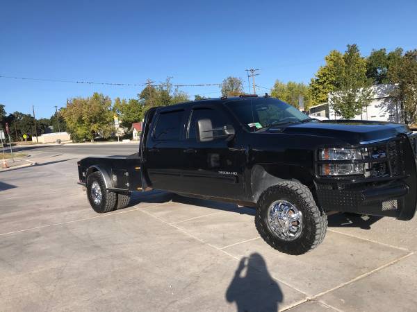 2010 Chevrolet 3500HD Flatbed for sale in Uvalde, TX – photo 2