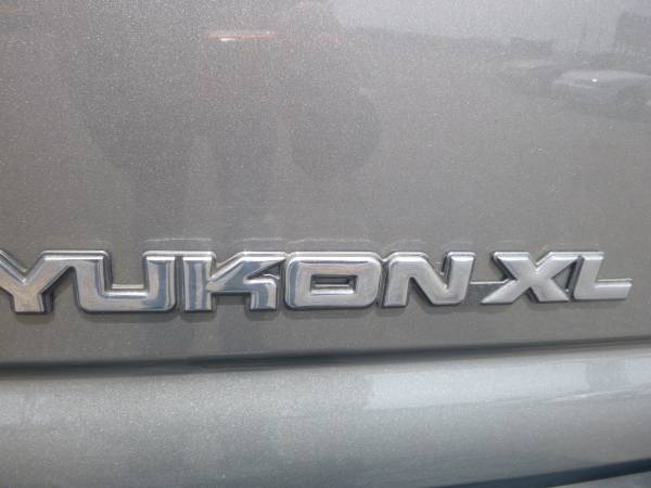 2005 GMC YUKON XL DENALI 4X4 - - by dealer - vehicle for sale in ELK RIVER -ANOKA, MN – photo 9