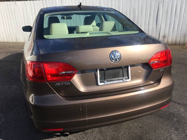 2014 Volkswagen Jetta SE Automatic Heated Leather Sunroof Much... for sale in Watertown, NY – photo 24