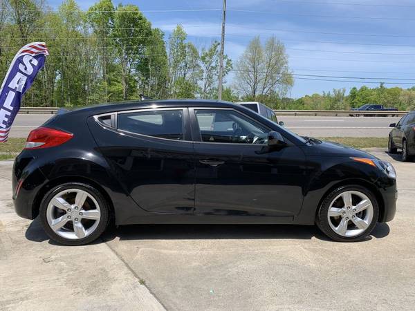 2015 Hyundai Veloster Hatchback - - by dealer for sale in Cleveland, TN – photo 13