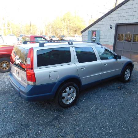 2004 Volvo XC70 Cross Country wagon-AWD-leather, roof, ht seats-118... for sale in Rochester, ME – photo 3
