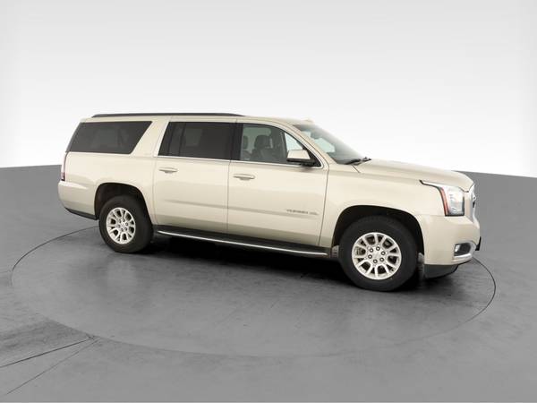 2017 GMC Yukon XL SLT Sport Utility 4D suv Silver - FINANCE ONLINE -... for sale in Cleveland, OH – photo 14