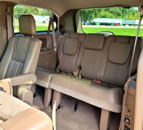 2016 Chrysler Town & Country Touring with only 47k miles - cars &... for sale in Clinton, IA – photo 13