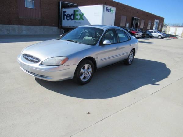 2003 Ford Taurus SES Deluxe 4dr Sedan - - by dealer for sale in Bloomington, IL – photo 5