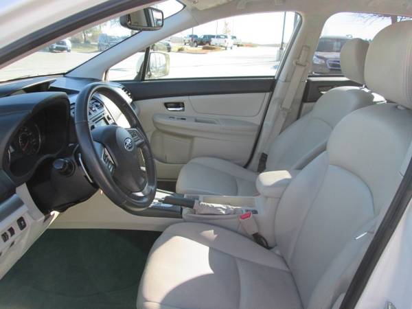 2014 Subaru XV Crosstrek 2.0i Limited suv Satin White Pearl - cars &... for sale in Fayetteville, AR – photo 15