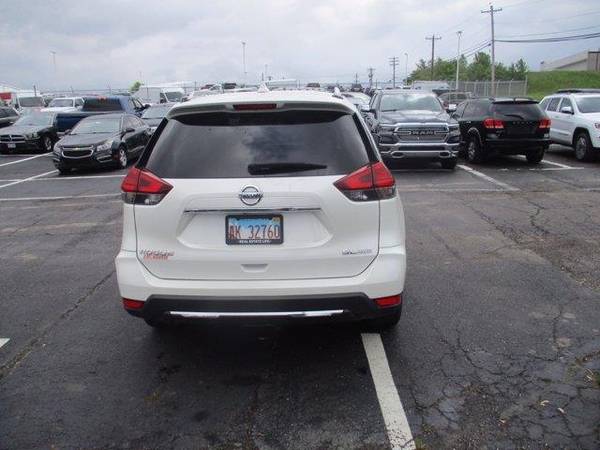 2017 Nissan Rogue SL - wagon - - by dealer - vehicle for sale in Cincinnati, OH – photo 10