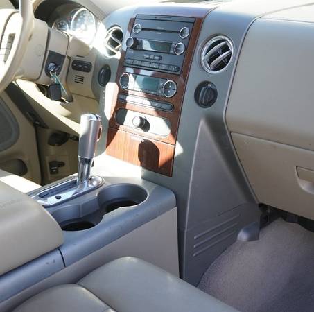 2008 Ford F-150 4WD SuperCab 145 Lariat - - by dealer for sale in New haven, IN – photo 21