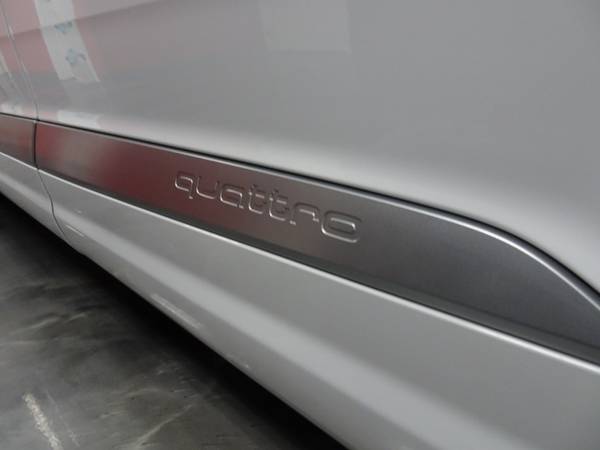2018 Audi Q7 Prestige - - by dealer - vehicle for sale in Waterloo, IA – photo 17