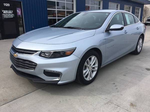 ★★★ 2018 Chevrolet Malibu LT / FINANCING FOR EVERYONE! ★★★ for sale in Grand Forks, MN – photo 2
