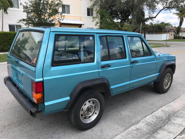 1995 Jeep Cherokee SE 4-Door 4WD for sale in Hollywood, FL – photo 3