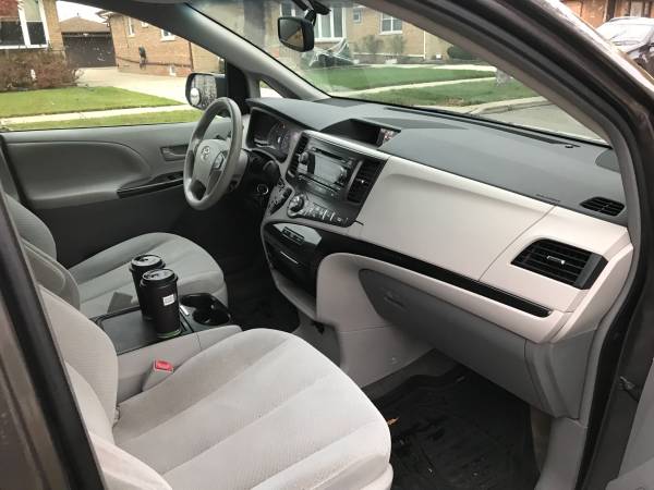 2013 Toyota Sienna 8 Passengers Minivan - cars & trucks - by owner -... for sale in Chicago, IN – photo 11