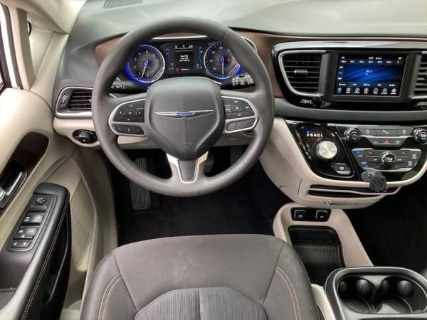 2018 Chrysler Pacifica Touring Plus FWD - - by for sale in Calumet City, IL – photo 19